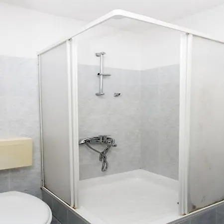 Zec - Double Or Twin With Balcony Daire